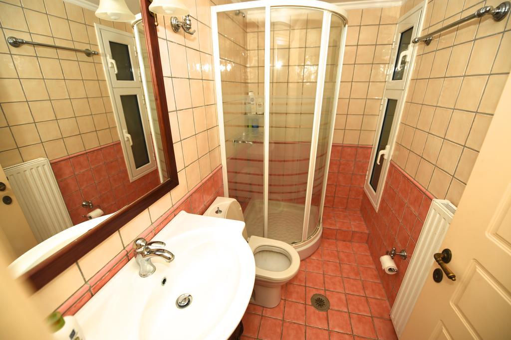 Antonia Beachfront Villa レフキンミ エクステリア 写真